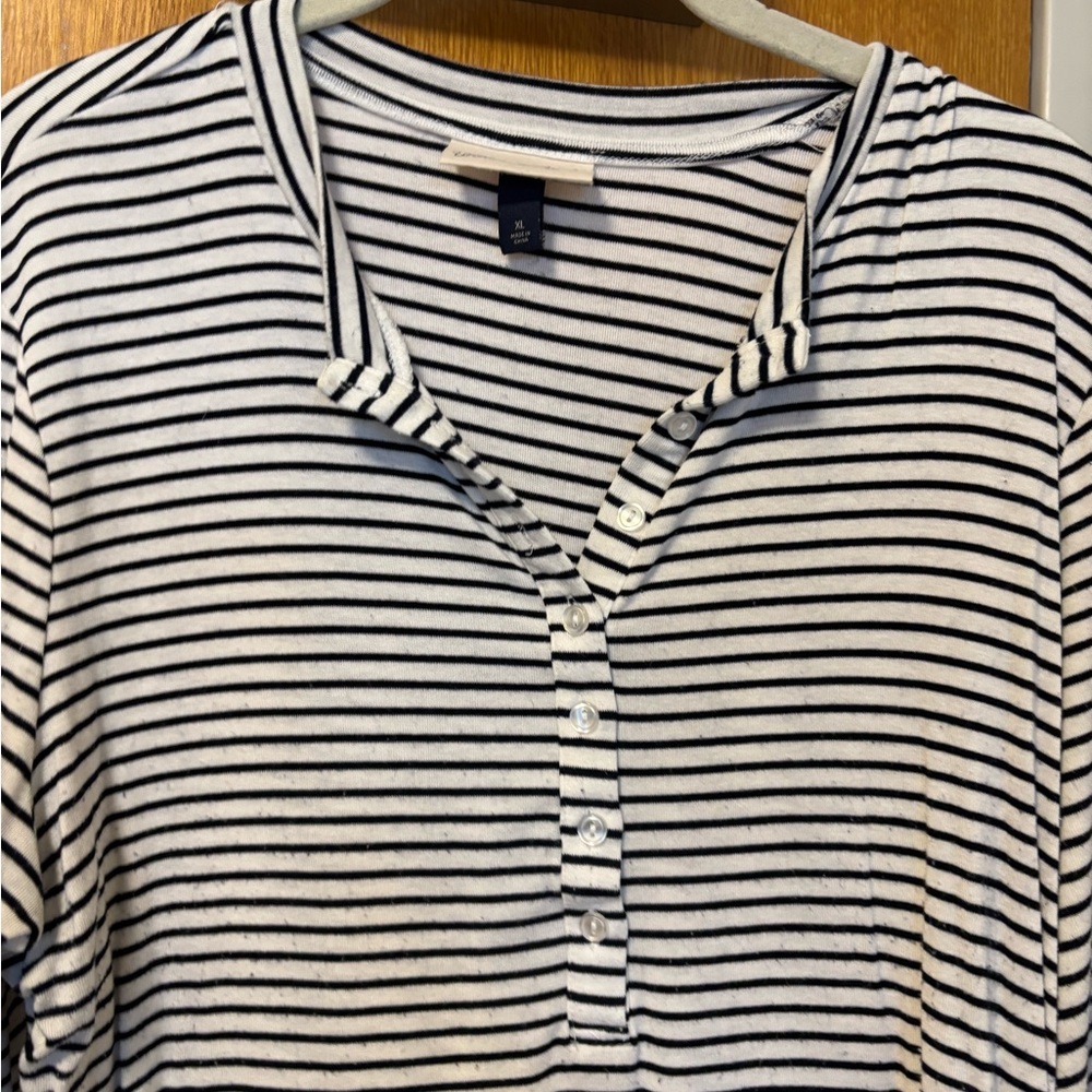 Universal Thread Black and White Button Down Henley Shirt